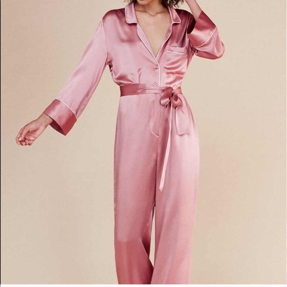 ISO!! Reformation Ainsley Jumpsuit 🔭